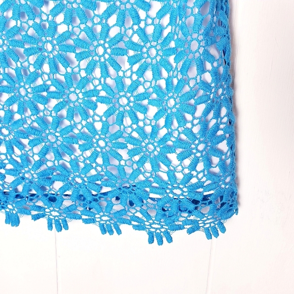 Vince Camuto Floral Tank Top - Picture 9 of 10